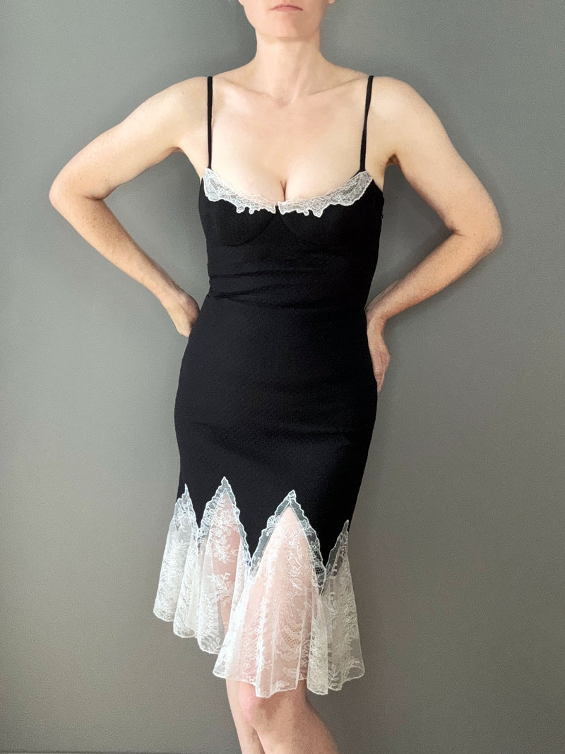 versace mermaid dress Gianni Couture S/S 2002 Black & White Lace – Sweet Disorder Vintage fashionable color palette * Length:62 [+$ 4.99] ModelID: 229 Lace & 3D Floral