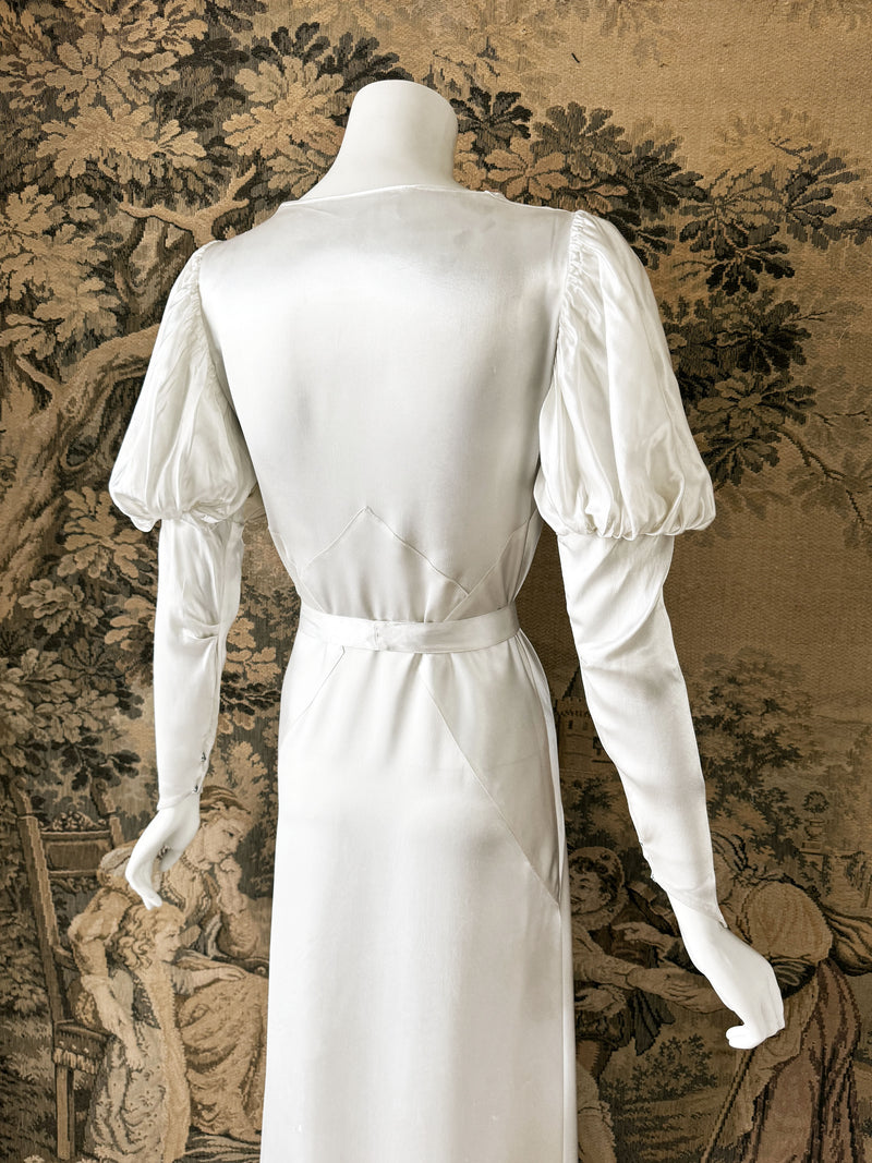 Art Deco 1930s Juliet Sleeve Wedding Dress