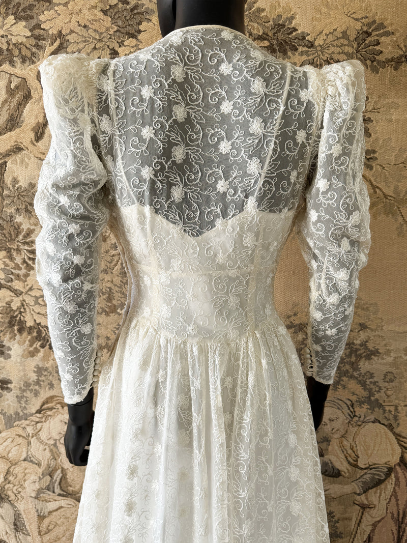 1940s Sweetheart Lace Wedding Dress