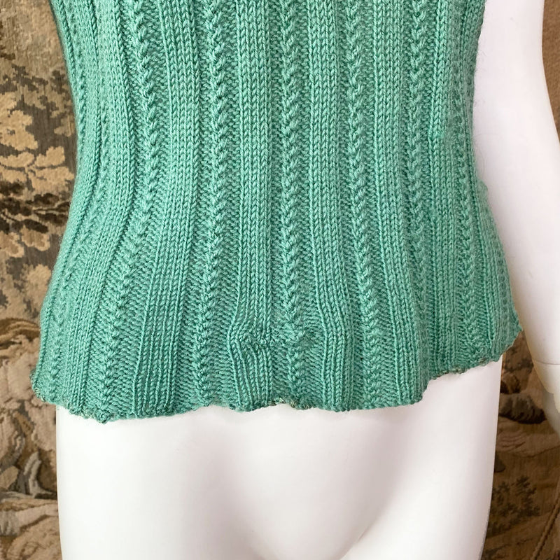 1940s Celadon Green Hand Knit Pullover